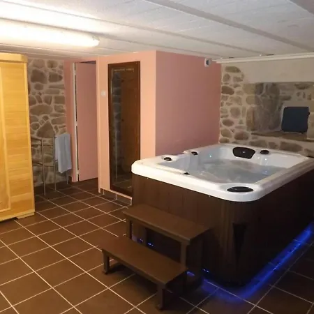 Holiday home Parlan, 2 Pieces, 2 Personnes - Fr-1-742-303 *